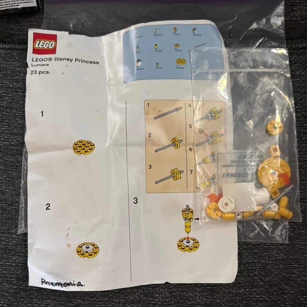 2016 Toys r Us Exclusive Lumière Build - Picture 3 of 6